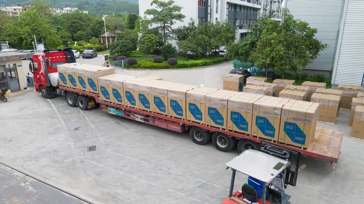 9888拉斯维加斯空气能产品整车发货现场