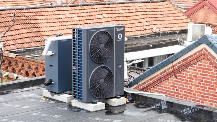 9888拉斯维加斯空气能热泵机组屋顶装置实景